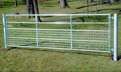 Metalen weidepoort - met raster