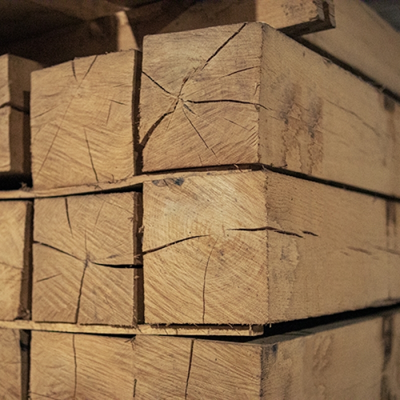 Eiken balken - 15 x 15 cm - fijnbezaagd
