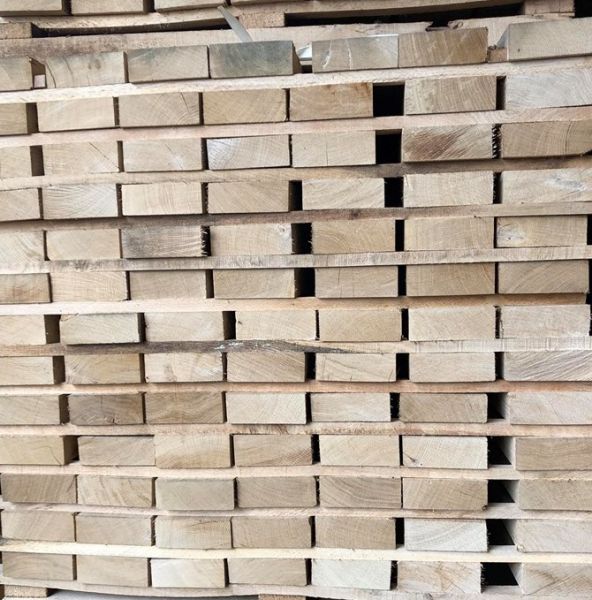 Eiken balken - 8 x 10 cm - fijnbezaagd