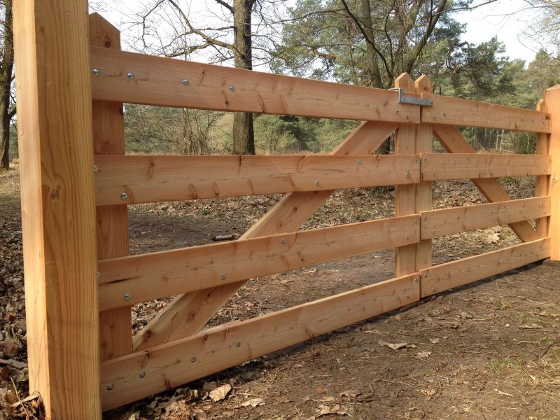 Lariks / douglas weidepoort - waterlandhek