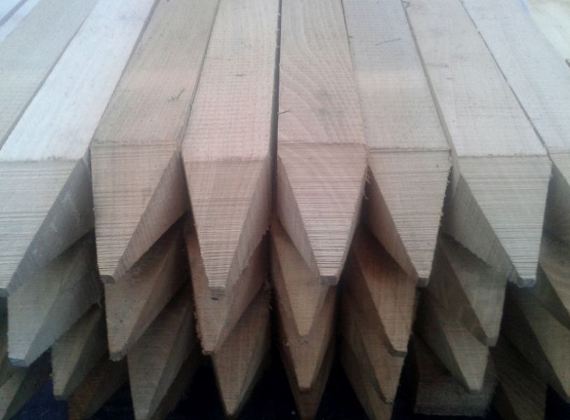 Vierkante robinia palen - 6 x 6 cm