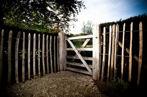 Robinia omheining 120 cm - gekloven